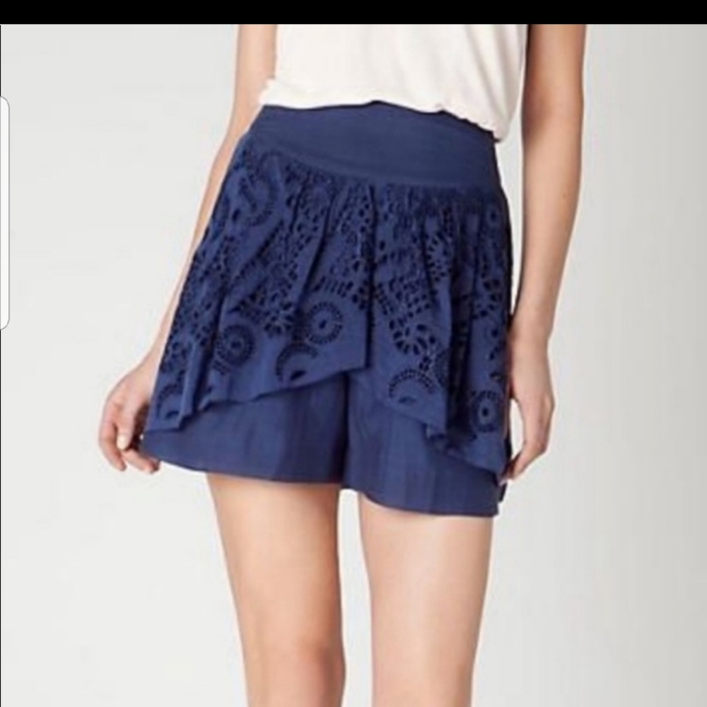 LEIFNOTES Anthropologie Laced Overlay Front Shorts Skort Elastic High  Waist N…